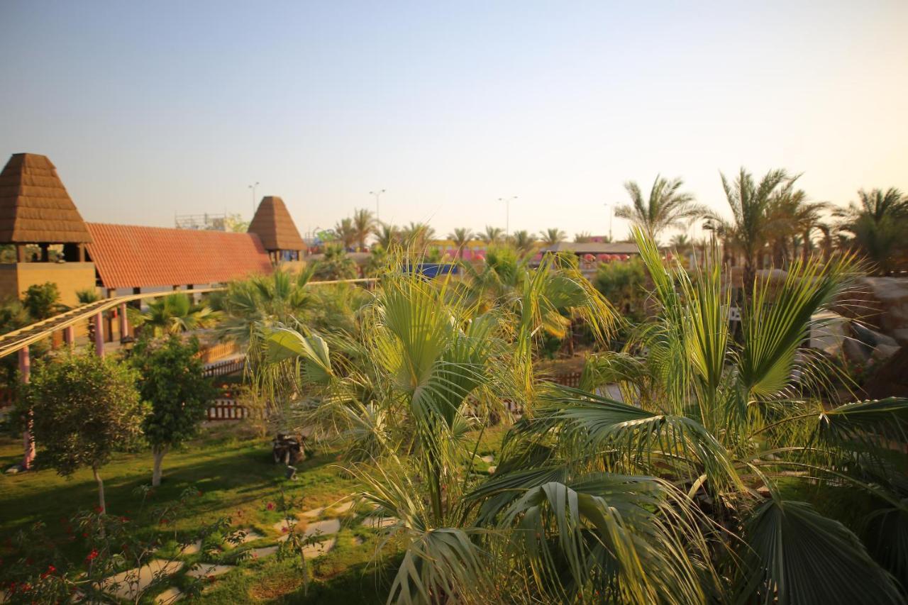 Swiss Inn Teda Hotel&Aqua Park Ain Sukhna Bagian luar foto
