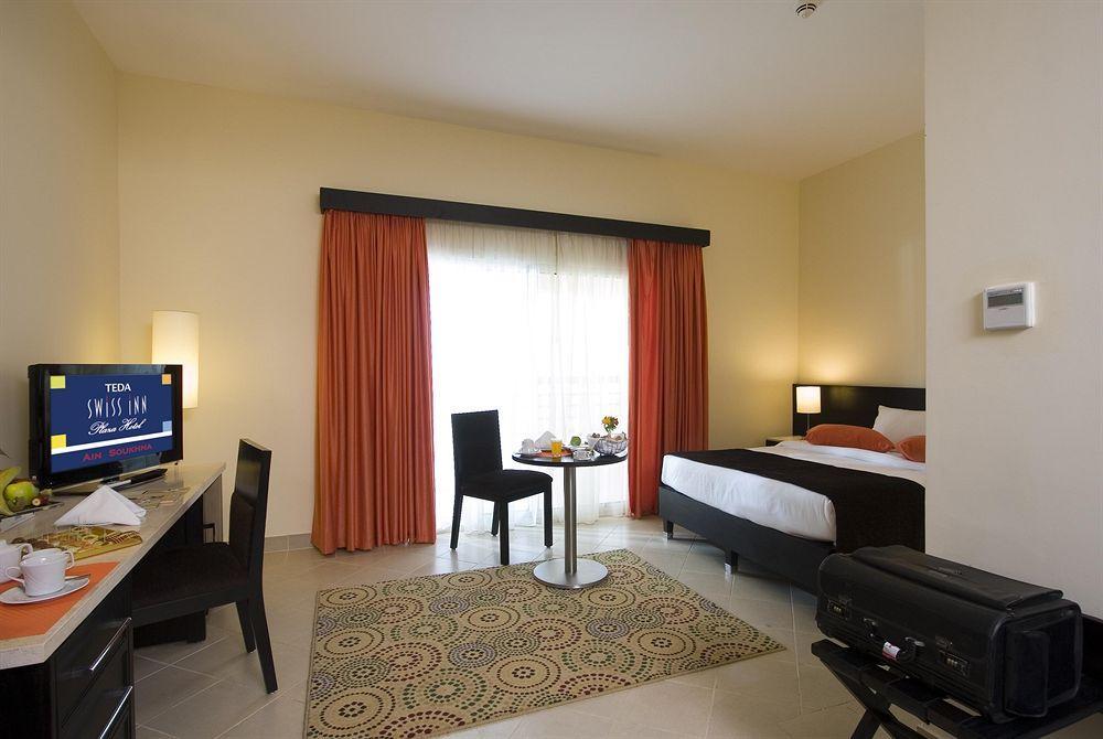 Swiss Inn Teda Hotel&Aqua Park Ain Sukhna Bagian luar foto
